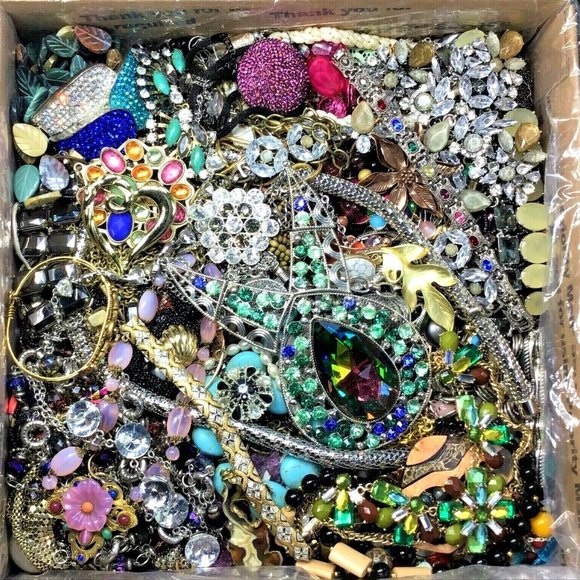 3 pounds mix of random jewelry. - Picture 1 of 9
